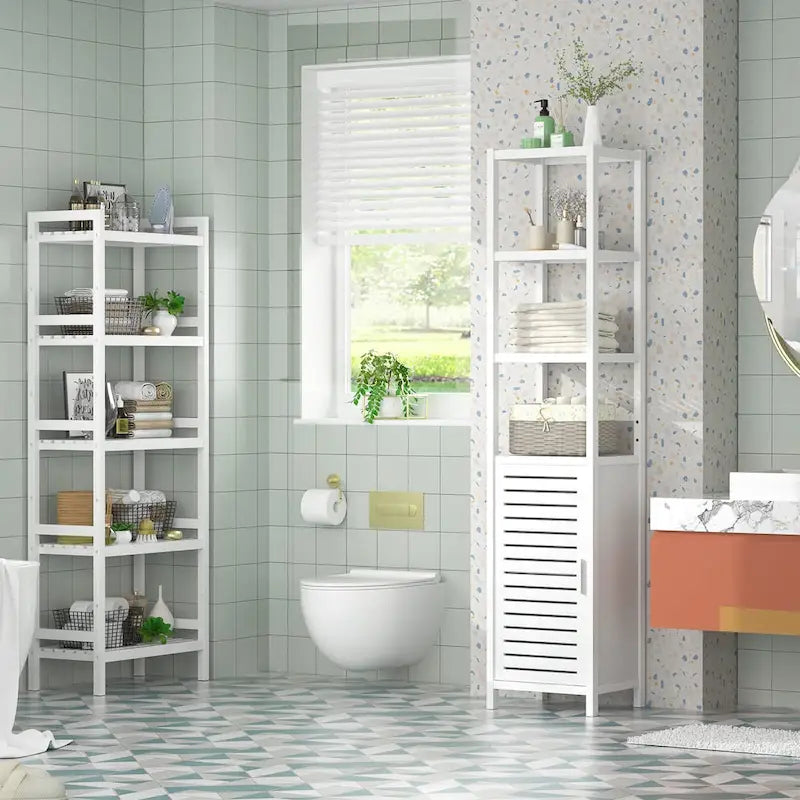 Meuble de rangement étroit pour salle de bain, tour de 170 cm de hauteur sur pied avec porte persienne et étagères ouvertes